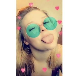 Meet your Posher, Samantha